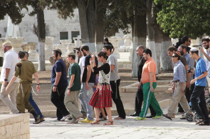 الاقصى مازال يستباح .. اقتحام ثانِ لقوات الاحتلال  من باب المغاربة