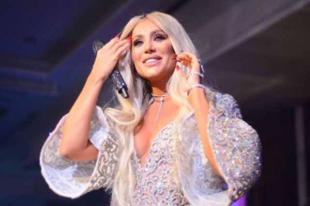 بالصور.. هكذا أطلّت مايا دياب ليلة رأس السنة!