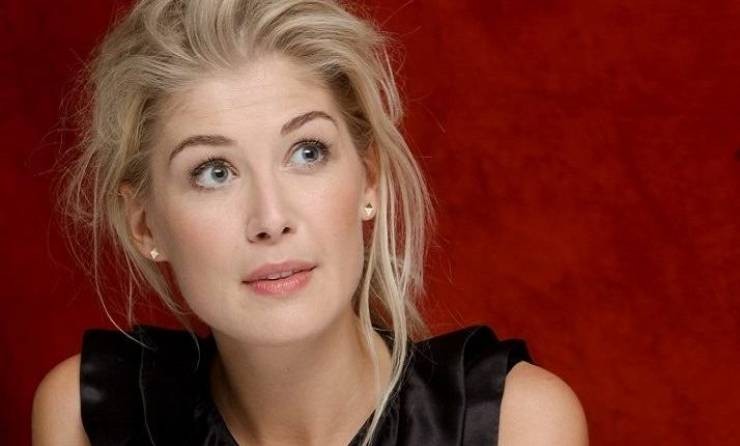 ممثلة تكشف المستور: طُلب مني خلع ملابسي من أجل 'جيمس بوند'