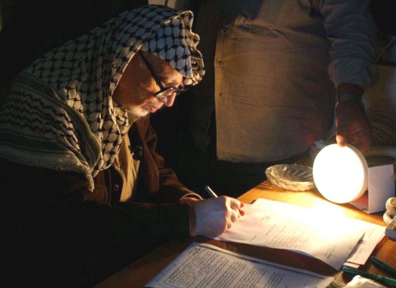 في الذكرى الـ 15 لحصار عرفات