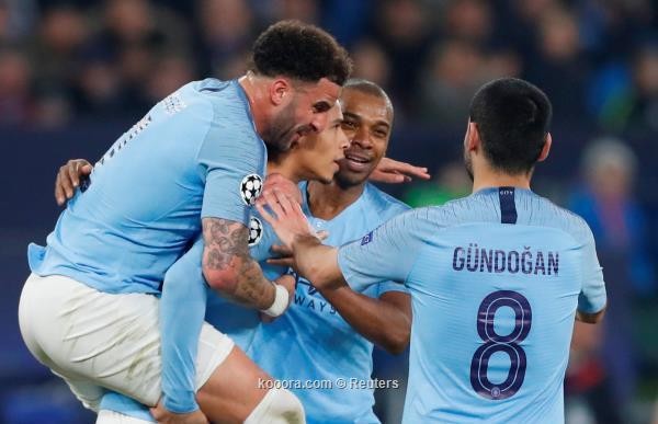 بالصور : مانشستر سيتي يقلب الطاولة على شالكه بفوز قاتل