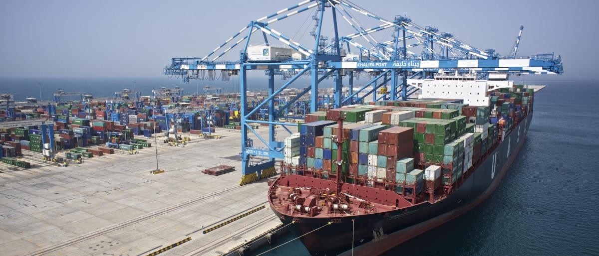 الموانئ الإماراتية تتراجع عن قرار حظر الاستيراد والتصدير لقطر