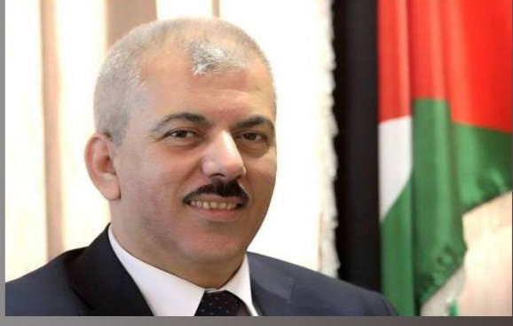 "ان الأيادي المرتجفة لا تكتب التاريخ "