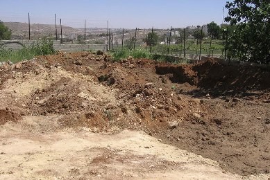 الاحتلال يُسلم 5 إخطارات بوقف العمل والبناء في بلدة ياسوف شرق سلفيت