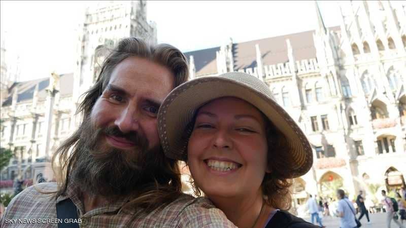 طرائف الازواج : زوجان سافرا إلى 7 بلدان دون دفع فلس واحد