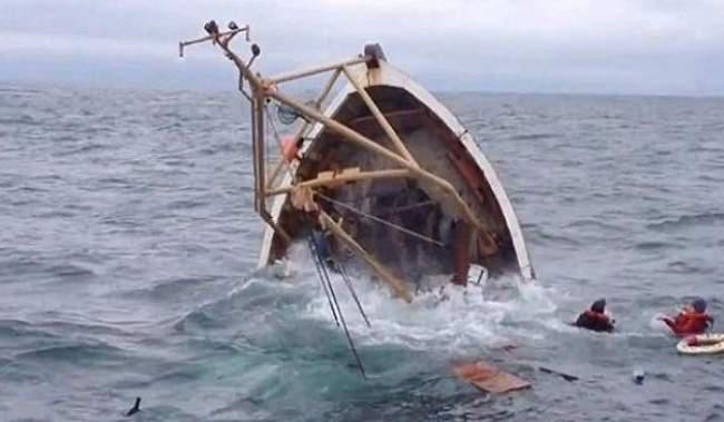 مصرع 13 شخصًا في انقلاب قارب قبالة السواحل الفيتنامية