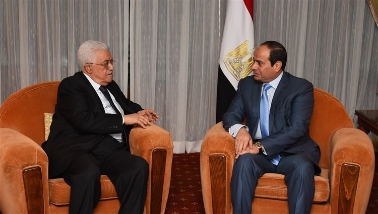 الرئيس عباس يلتقي السيسي بالقاهرة غدًا