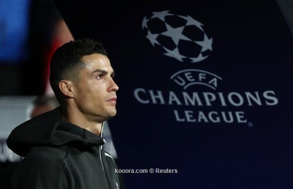 بالصور: جماهير أتلتيكو تستفز رونالدو بقضيتين.. والبرتغالي يرد "بالخمسة"