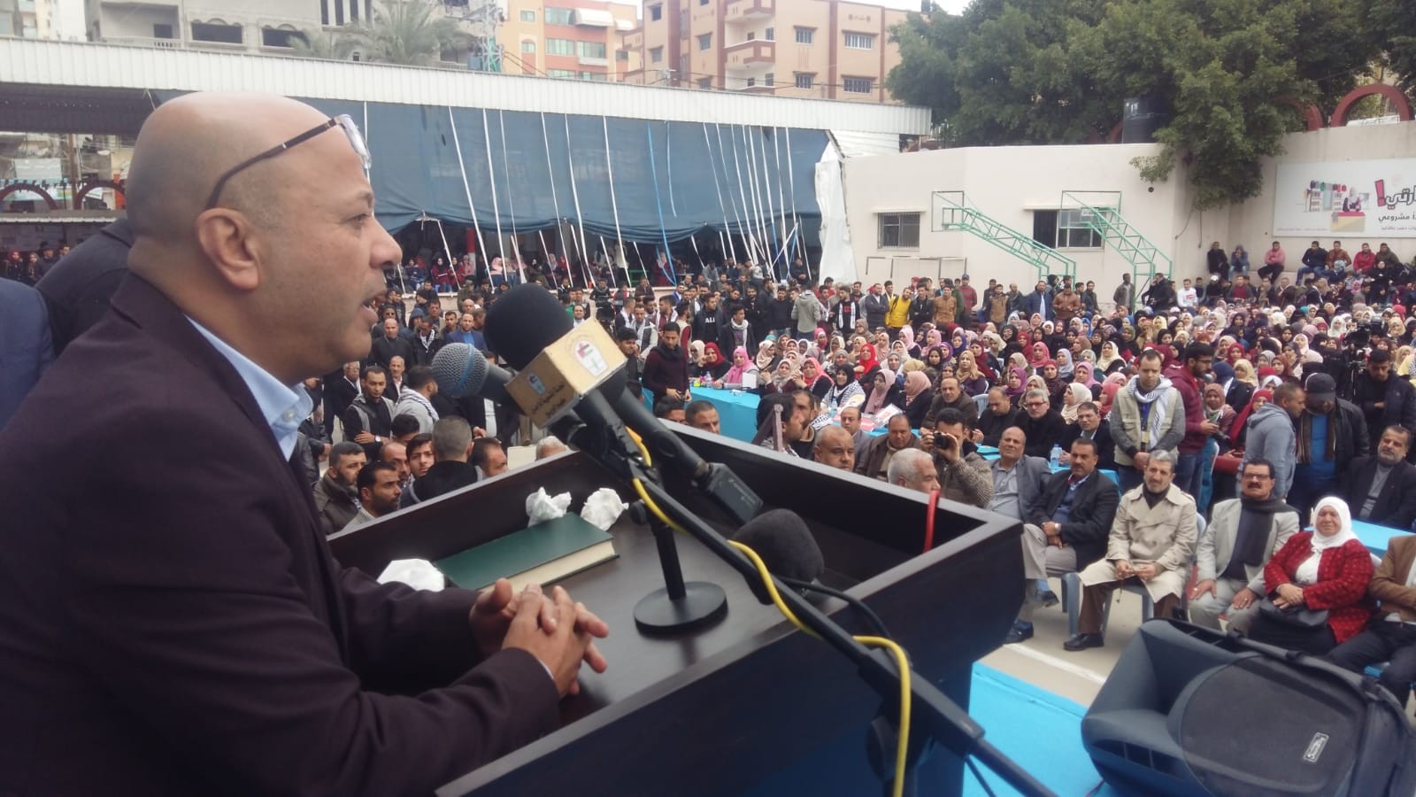 خلال حفل توزيع منحة الطالب