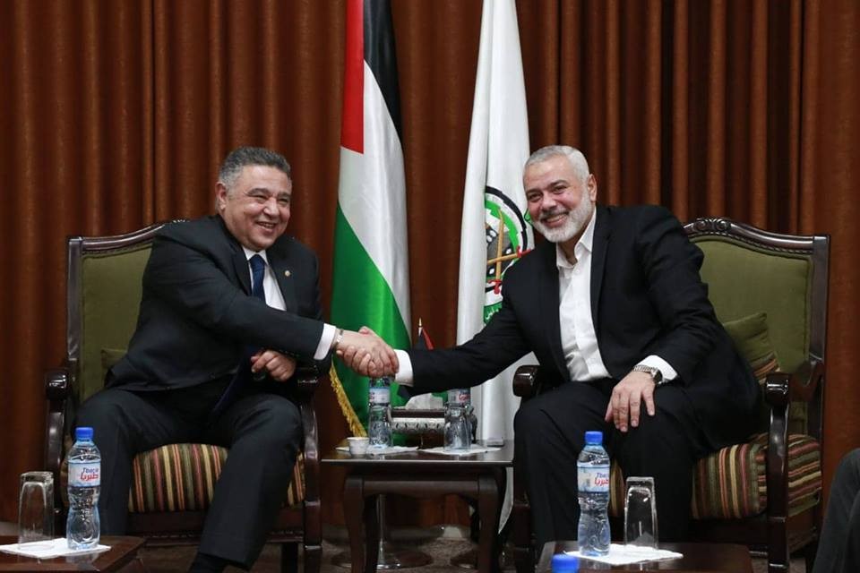 قناة عبرية تكشف تفاصيل اجتماع حماس مع الوفد المصري في غزة