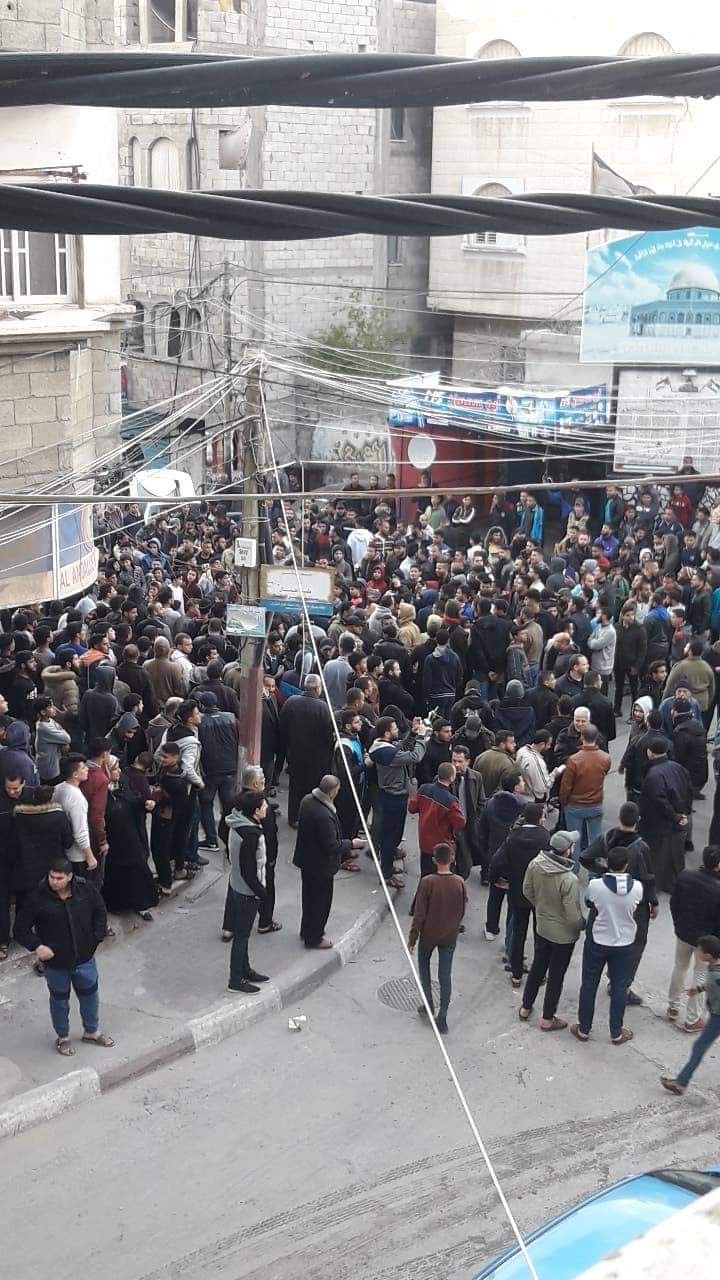 بالصور: تظاهرات حاشدة في غزّة تُطالب بتوفير حياة معيشية كريمة