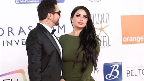 شاهدوا : "أحمد الفيشاوي" يضعُ زوجته في مرمى السّاخرين