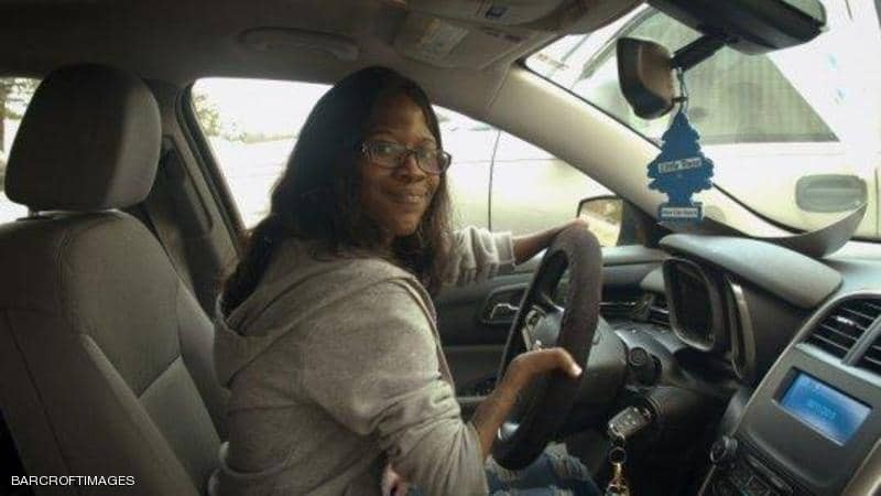 ولدت من "دون يدين" وتعمل سائقة في "أوبر"