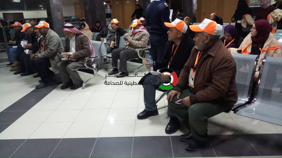 بالصور: قوافل معتمري غزّة تتوافد إلى معبر رفح لسفر الفوج الأول