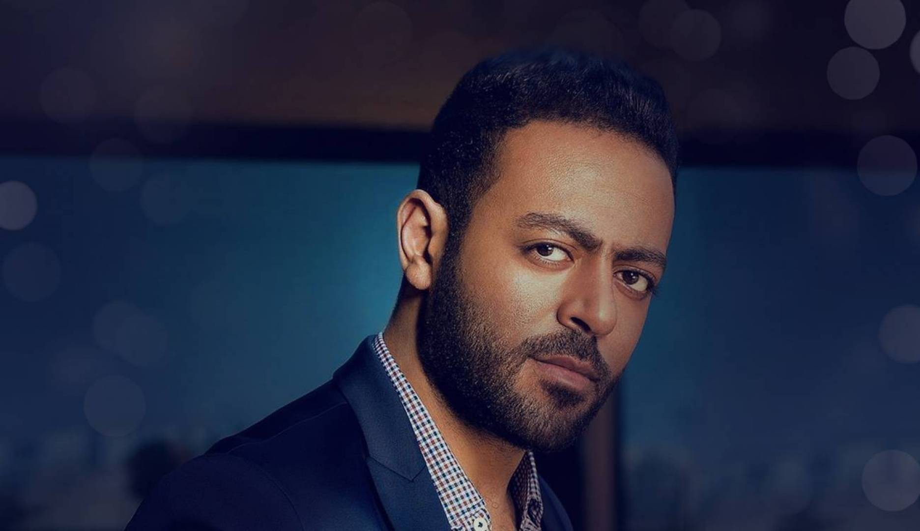 بالفيديو: بعد انقطاع "تامر عاشور" يطرح ألبومه الجديد "أيام"