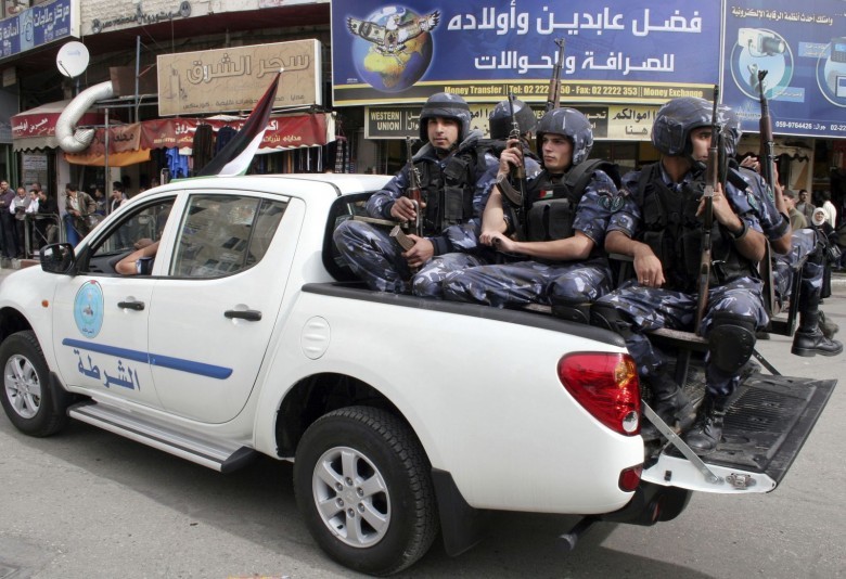شرطة ونيابة نابلس تحققان في ملابسات مقتل مواطن