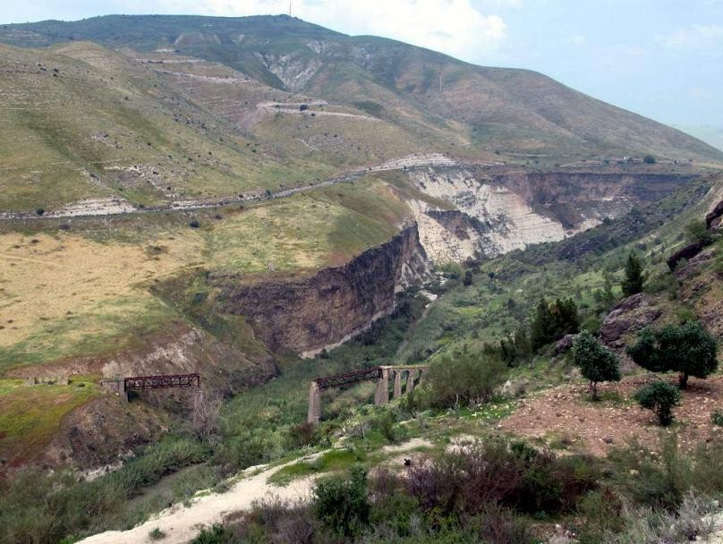 الاحتلال يوقف تصدير التفاح من الجولان إلى سوريا