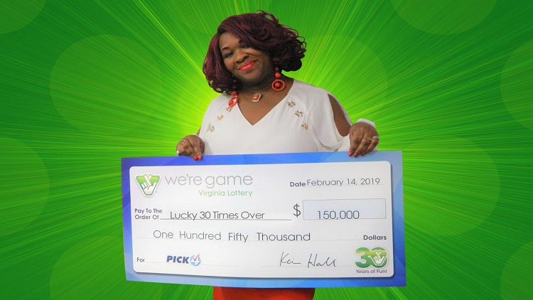 شاهد: أمريكية تفوز "باليانصيب" 30 مرة في يوم واحد!