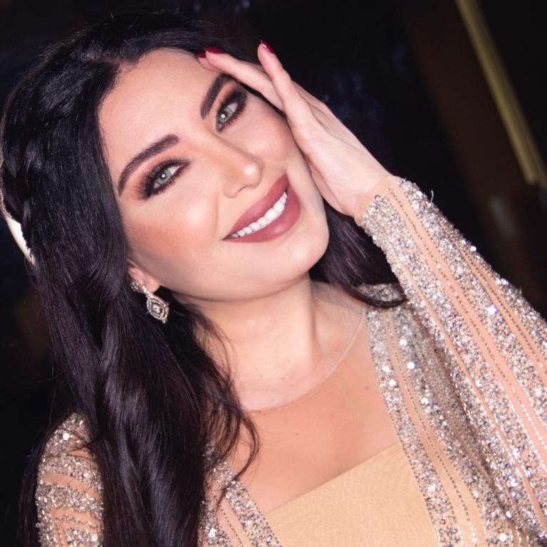 وزواج بدأت بمعاكسة في حفل خيري