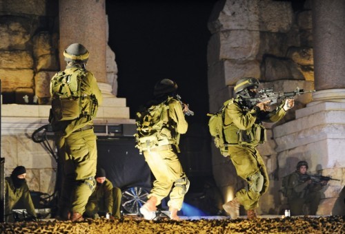 جيش الاحتلال يزعم إصابة فلسطيني برصاصه قرب مجمع راحيل في بيت لحم