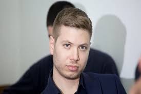 بالصور: فندق يطارد ابن "نتانياهو" استأجر وفر دون أن يدفع