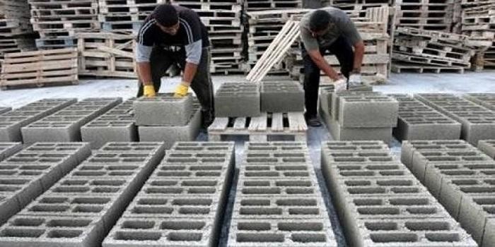 الإحصاء يُعلن انخفاض أسعار تكاليف البناء والطرق وشبكات المياه والصرف الصحي