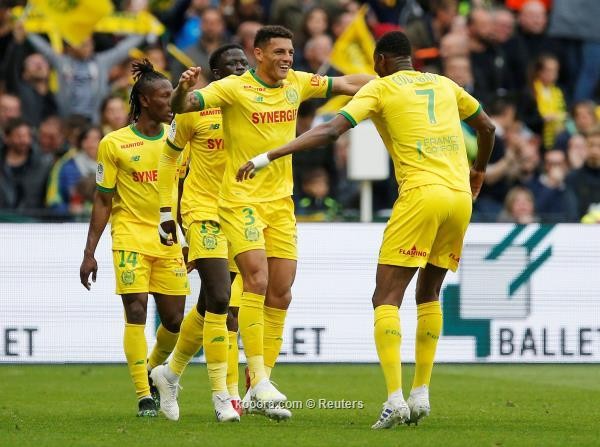 بالصور : باريس سانجرمان يتعرض للخسارة من نانت