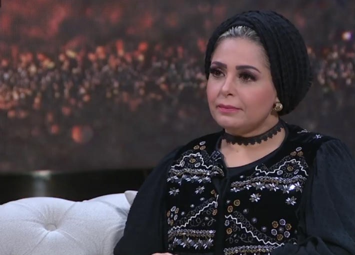 صابرين لمنتقدي حجابها: "اللي هينزل معايا القبر يحاسبني"