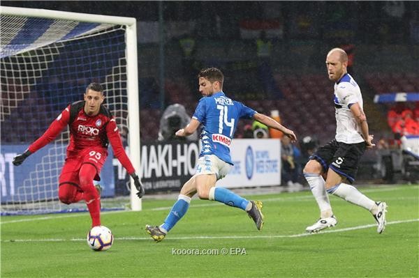 أتالانتا يؤجج الصراع الأوروبي بإسقاط نابولي