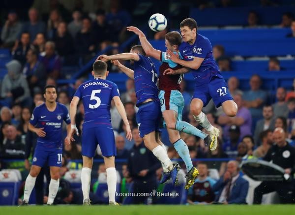 بيرنلي يمنع تشيلسي من استغلال تعثر منافسيه