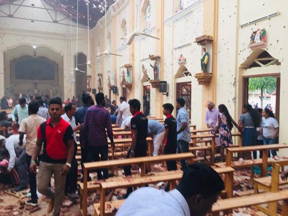 بالصور: مقتل "162" شخصًا جراء سلسلة تفجيرات في سريلانكا