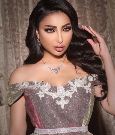 بالصور: رسالة قاسية من "دنيا بطمة" لكل المنتقدين