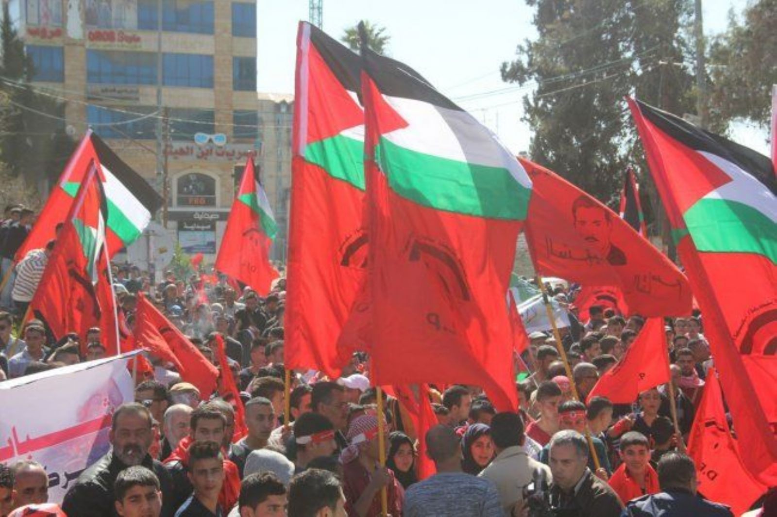 قيادي بالديمقراطية: الوحدة الوطنية أقصر الطرق لإنجاز حقوق شعبنا