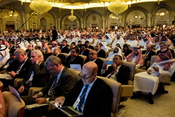 عباس يصل البحر الميت للمشاركة في مؤتمر دافوس العاشر