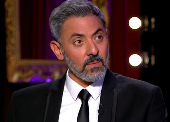 صورة: ياسر جلال يحمل فتحي عبد الوهاب بين ذراعيه.. ما القصة