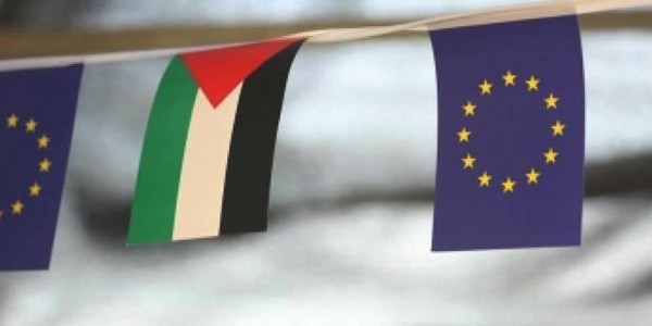 الاتحاد الأوروبي يكشف حقيقة نيته إجراء تحقيق في محتوى المناهج الفلسطينية