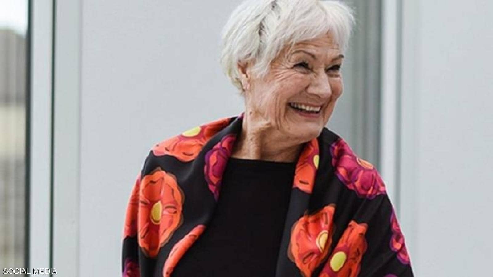 في عمر الـ80 عجوز تحقق حلمها وتصبح عارضة أزياء