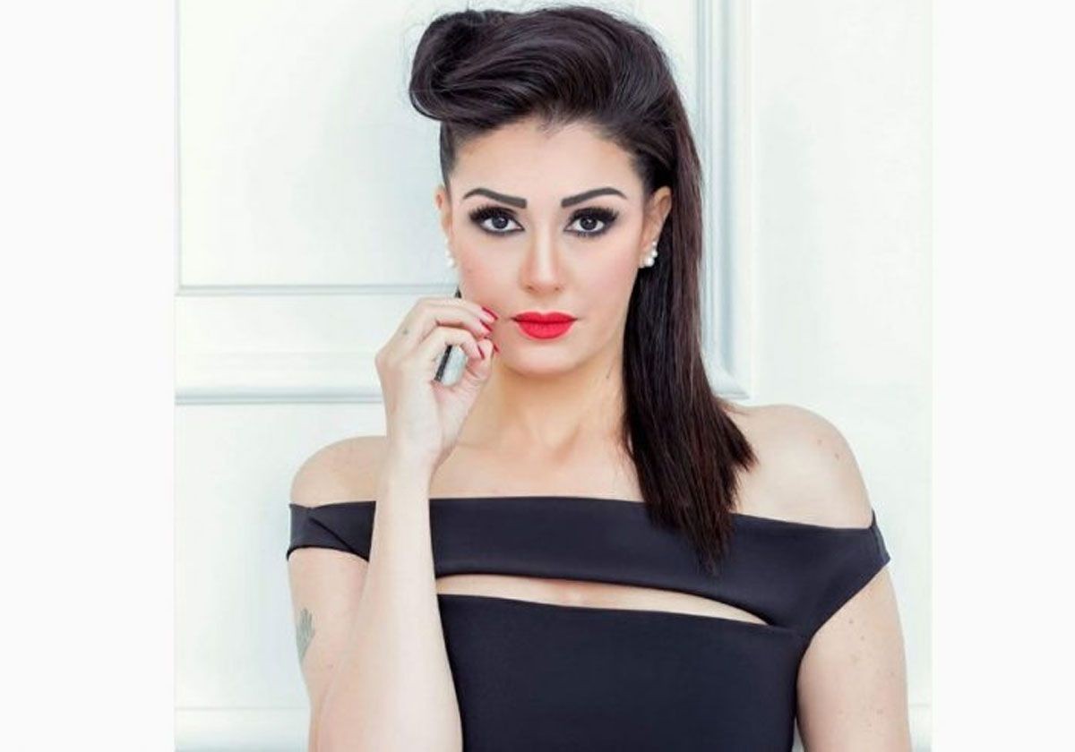 الفنانة "غادة عبد الرازق" تكشف حقيقة خلافها مع "إلهام شاهين"