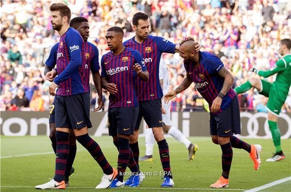 برشلونة يداوي جراحه الأوروبية بثنائية في خيتافي