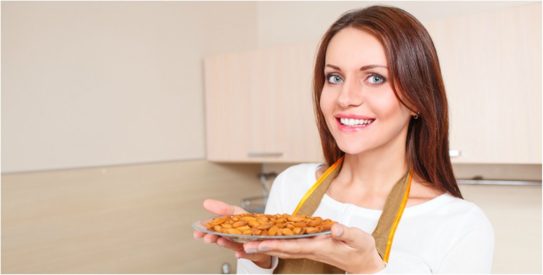 بدلاً من "الأسبرين" استعيني باللوز لمُواجهة الصُداع النصفي!