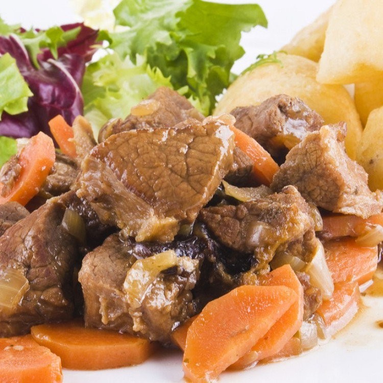 طريقة عمل "صينية اللحم" بالخضار