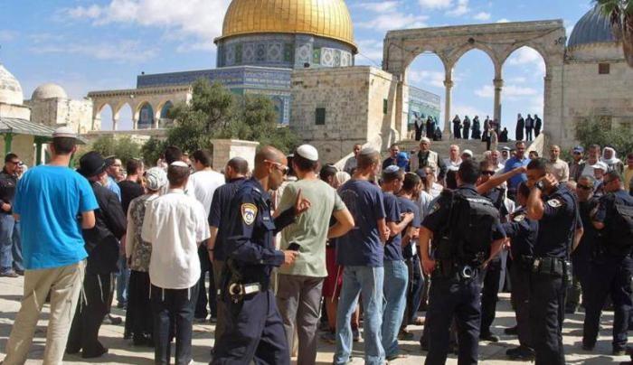 بطاركة ورؤساء الكنائس في القدس يُدينون قرار السماح لليهود بالصلاة بالأقصى