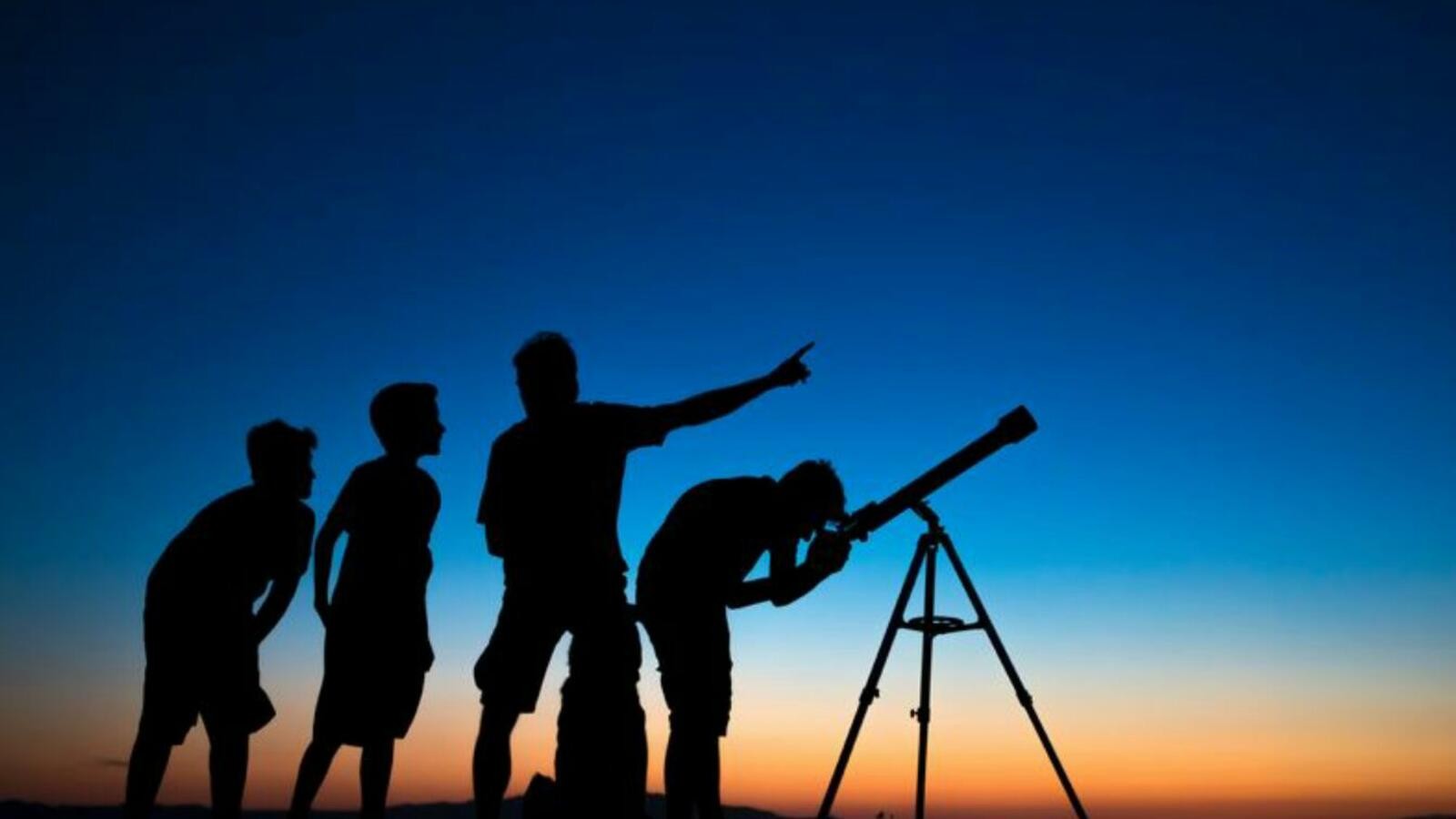 فلكياً: مركز يُعلن أول عيد الفطر المبارك في كافة بلاد المسلمين