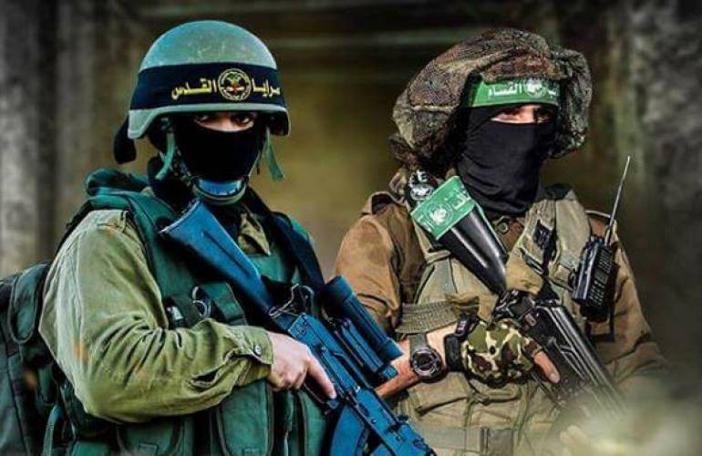 شاهد بالفيديو: استهداف ناقلة جند إسرائيلية بصاروخ "كورنيت" وتحويلها لأشلاء على حدود غزّة
