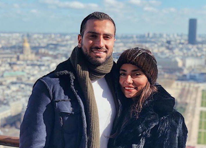 بالصور: محمد الشرنوبي بدون دبلة في أول حفل بعد الخطوبة