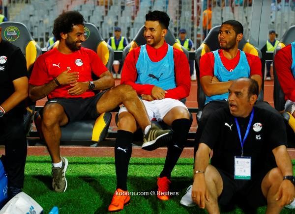 لماذا غادر محمد صلاح مباراة تنزانيا قبل الوقت ؟