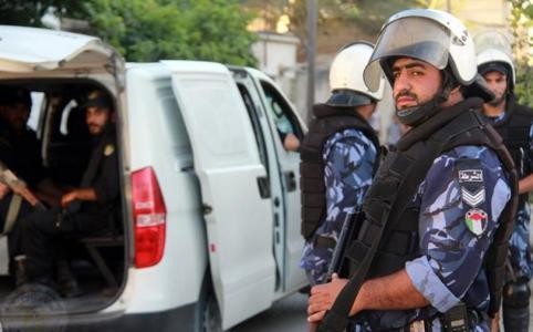 إلقاء القبض على خادمة سرقت مبلغ مالي كبير من منزل في الخليل