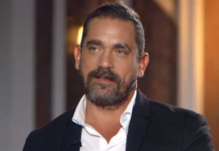 أمير كرارة يعترف : هذا أكثر ما يضايق زوجتي مني