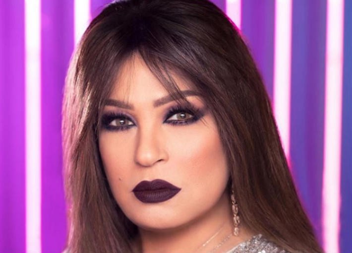 شاهد: فيفي عبده تبدأ إجازتها على الشاطئ