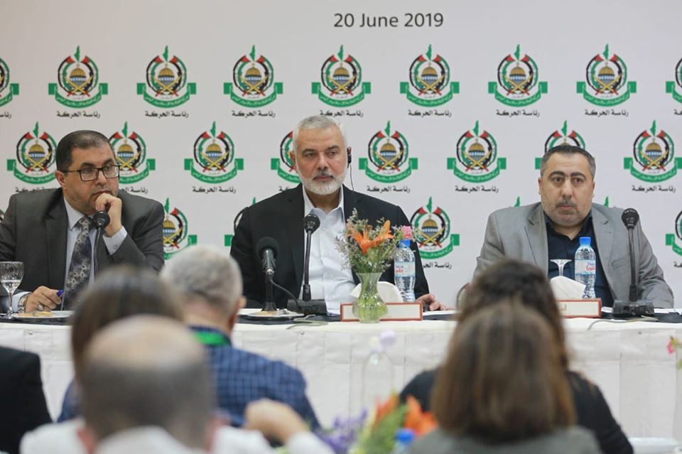 بالصور: هنية يلتقي ممثلي الصحافة الأجنبية في الأراضي الفلسطينية